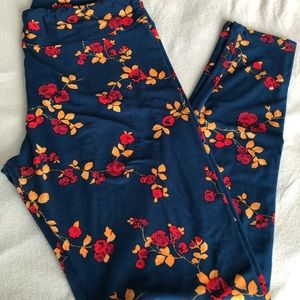 🔥HOT PRICE🔥 Lularoe Tall&Curvy leggings